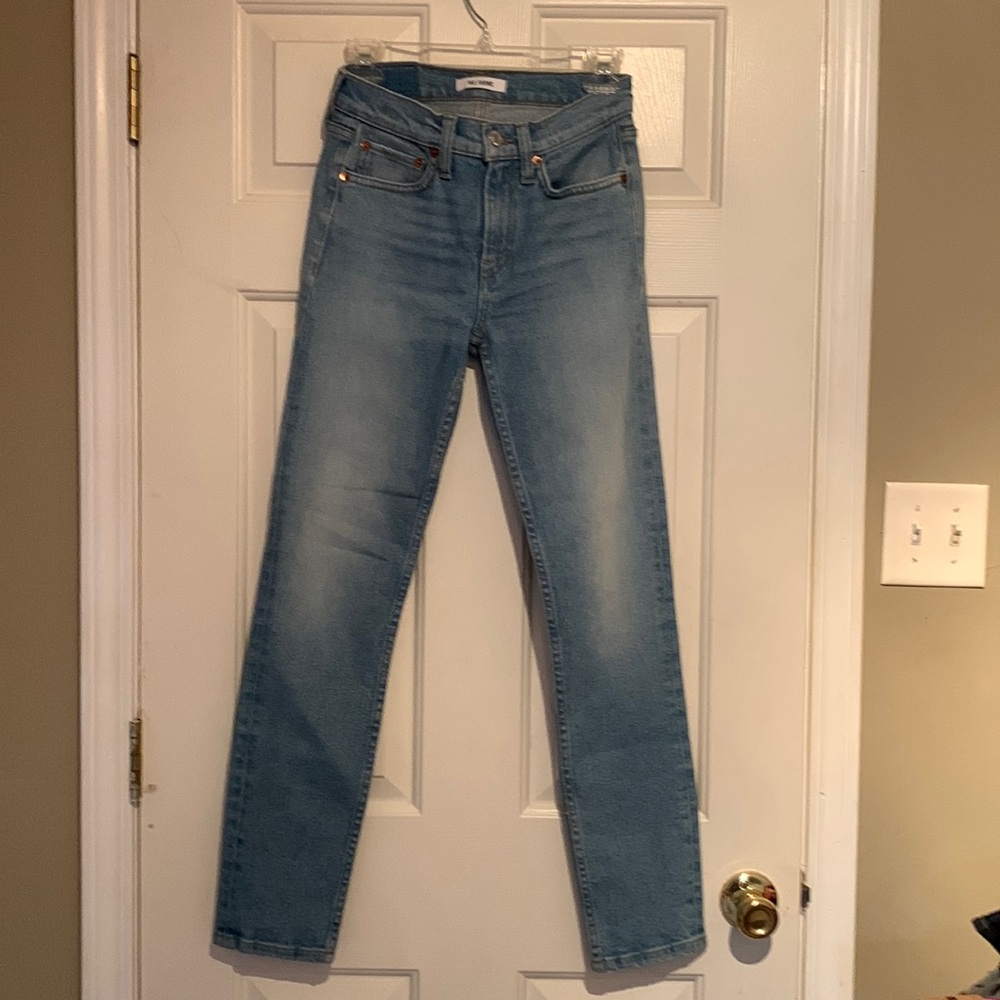 RE/DONE 90’s Mid Rise ankle Crop in soft indigo wash. Size 25. These are tall.
